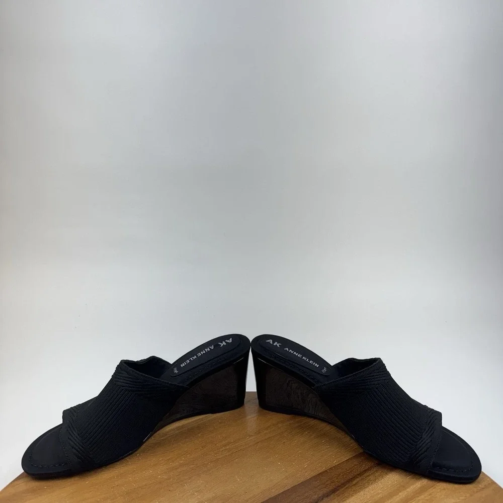 New NWOB Womens Anne Klein iFlex Capley Black Knit Slip On Wedge Sandals Size 8